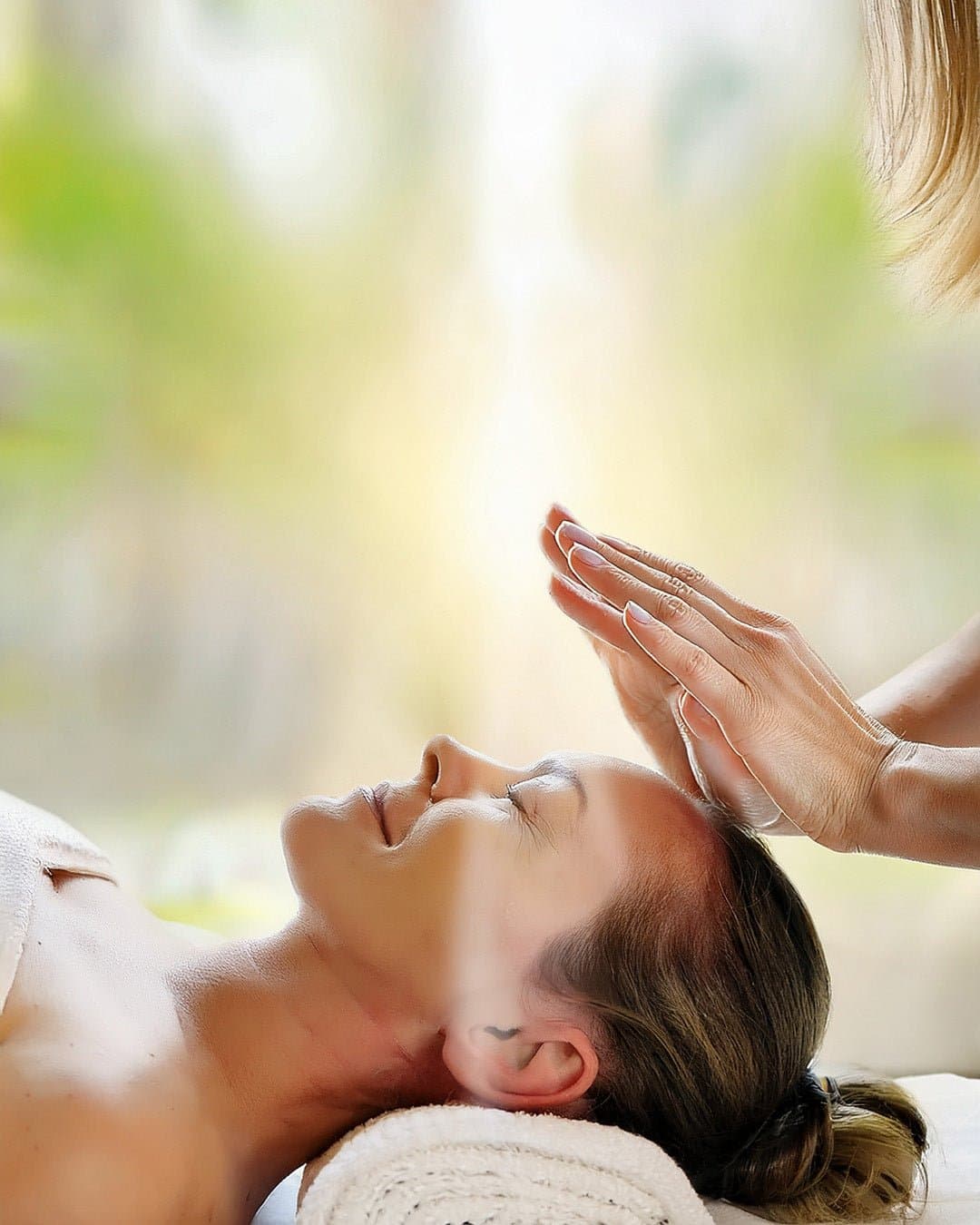 Reiki healing session in Marbella